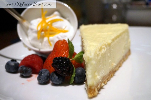 Arthurs Bar Shangri-la hotel KL - desserts - cheesecake