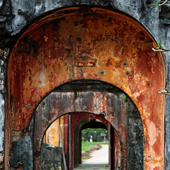 colours, textures of arches decay by Zé Eduardo...
