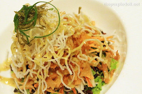 Kani Mango Crunch Salad P200