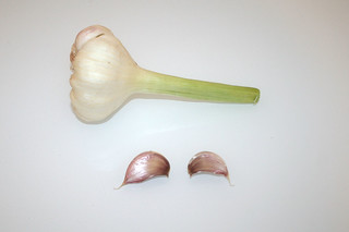 05 - Zutat Knoblauchzehen / Ingredient garlic