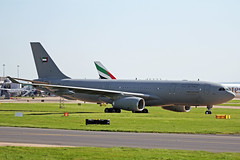 Airbus A330-200 / -300
