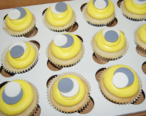 yellow and grey sassy circle cupcakes for a bridal shower