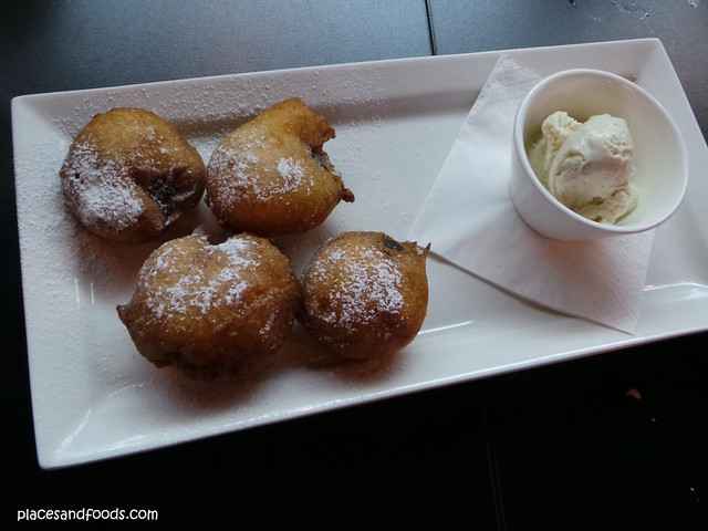 fried oreo at curious squire