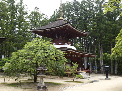Platform Buddhist temple Higashi tower  by leicadaisuki