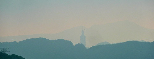 Taipei 101 from Road 106-1 (106之)