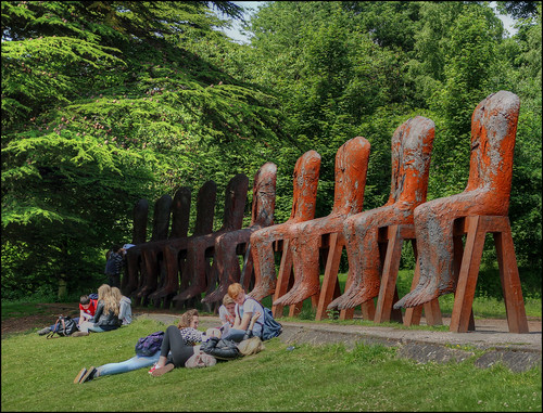 Headless judges, Yorkshire Sculpture Park - picnickers beware!