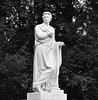 Statue von Anselm Feuerbach (schwarzweiß), Südpark Düsseldorf