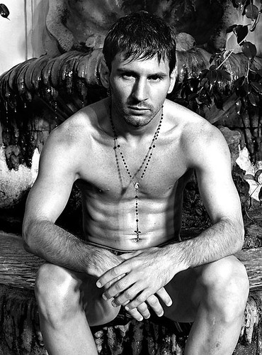 Lionel-Messi-Dolce-Gabbana-02