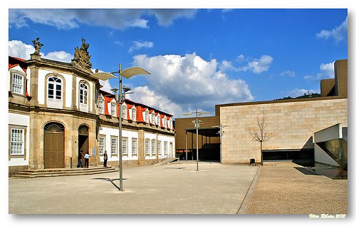 Centro Cultural Vila Flor by VRfoto