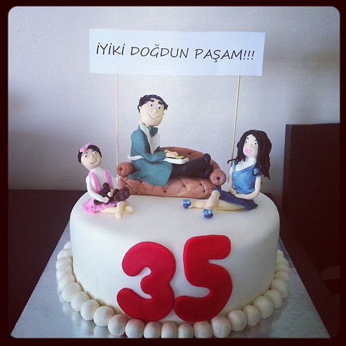 #birthdaycake #sugarcake #sugarart #sugarpaste #35thbirthdaycake#sekerhamurlupastalar by l'atelier de ronitte