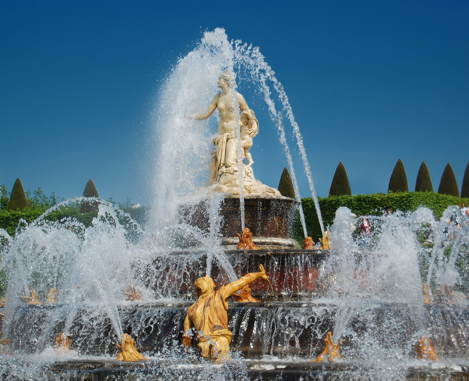 Fountain in the Gardens of Versailles. Credit edwin.11
