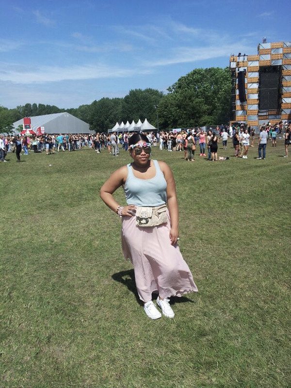 festival outfit, festival look, latin village, 2013, floral crown, guess, converse, new look, mirrored sunglasses, cute