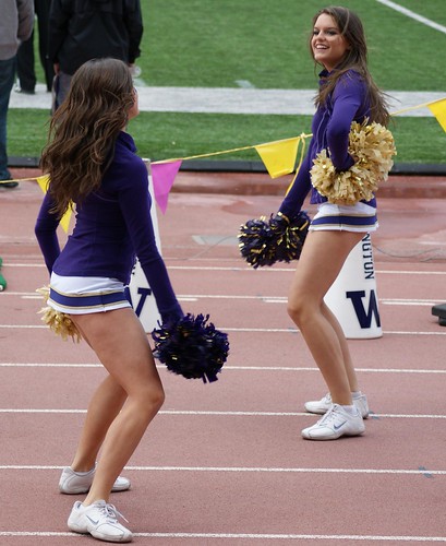 UW cheerleaders by bulgo125