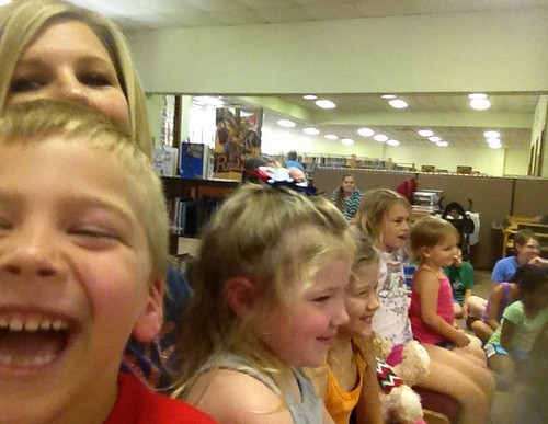 Library with Ava and Lola4