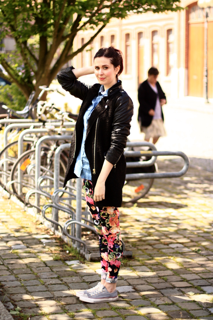 Floral Leggings, Converse and My Diamond Ring - THE STYLING DUTCHMAN.