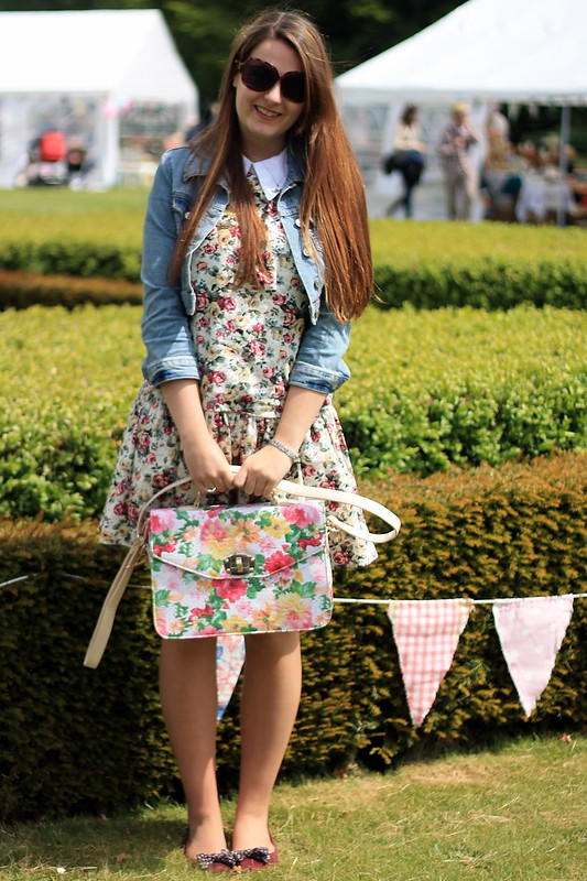 OOTD, outfit of the day, vintage fair, denim jacket, vintage dress, flats