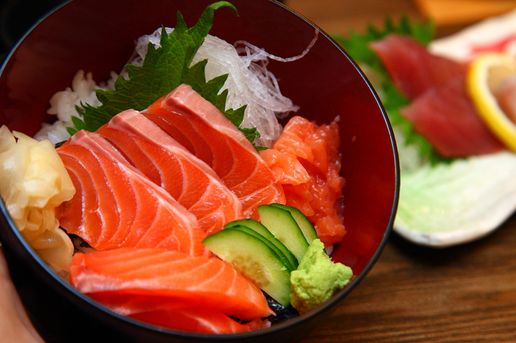 Salmon-Sashimi-Don