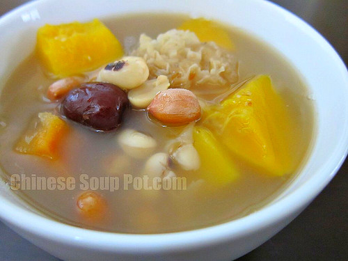 [photo-white fungus papaya peanuts and black eyed peas soup]