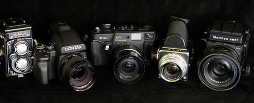 medium format:some of my favorite cameras! by phollectormo
