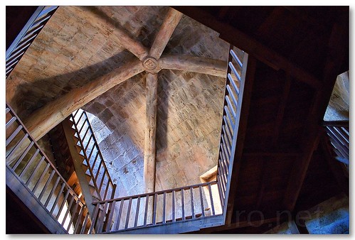 Interior da torre de menagem do castelo de Sabugal by VRfoto
