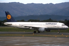 Lufthansa A320-211 D-AIPY GRO 07/01/1996