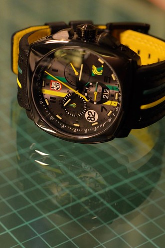 Luminox 1148 Men's Limited Edition Tony Kanaan Racing Chronograph Watch (13)