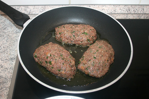50 - Bifteki einlegen / Add bifteki