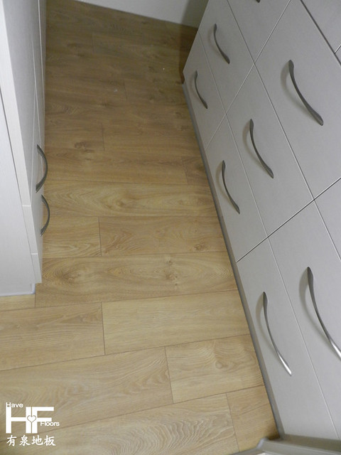 Kronoswiss瑞士超耐磨木地板 采光淺橡 3033  木地板施工 木地板品牌 裝璜木地板 台北木地板 桃園木地板 新竹木地板 木地板推薦 (1)
