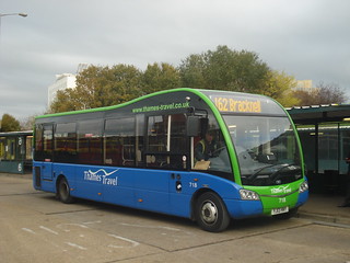 Thames Travel 718 on Route 162, Bracknell Bus Station