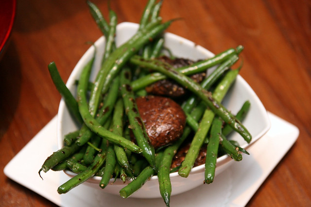 Side dish: green beans and portobello (awesome!)