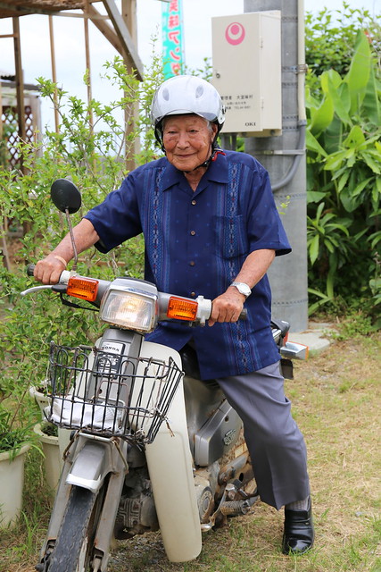 This 90+ year old man still rides a motorcycle!