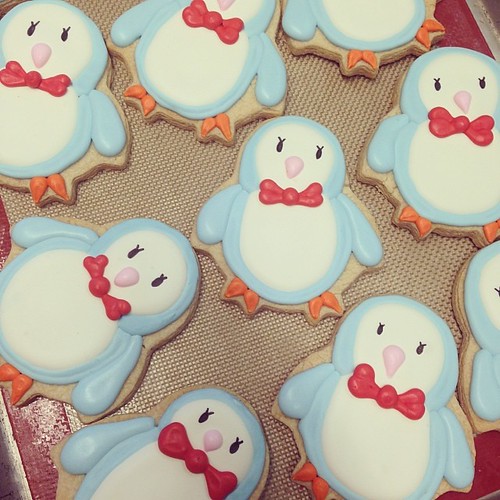 Penguins sugar cookies #polkadotscupcakefactory