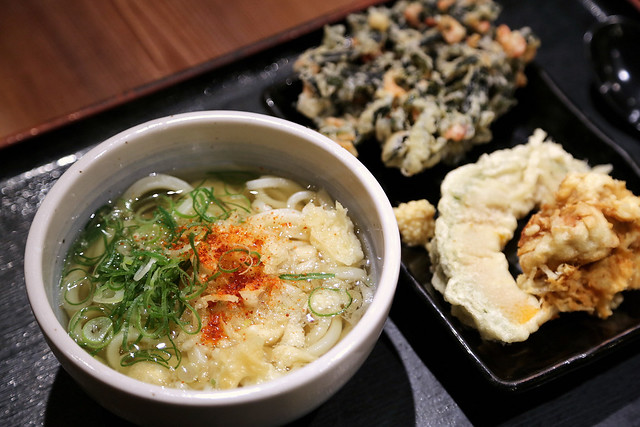 My hot udon with selected tempura