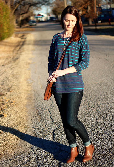 striped-sweatshirt-and-jeans-2