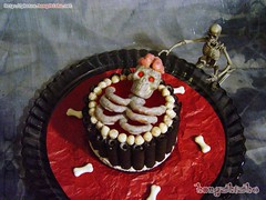 Cookies and cream skeleton cheesecake