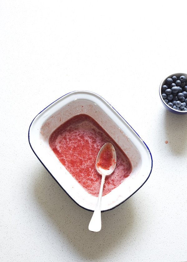 Berry Frozen Yoghurt | The Gluten Free Scallywag