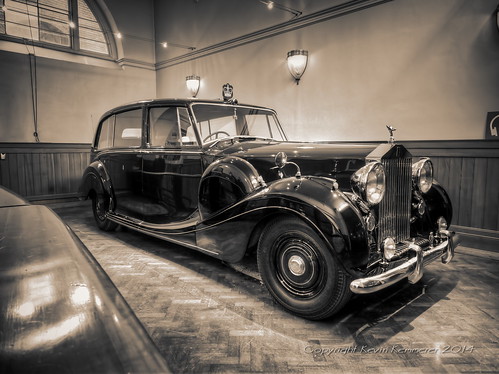 Royal Rolls Royce by fangleman