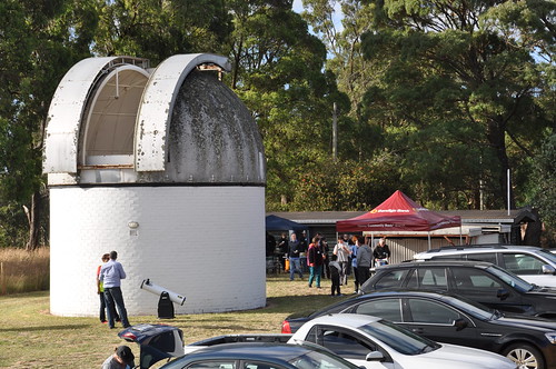 Vistors and Members Arrive for the Evening Talk at Mount Burnett Observatory Open Day 2014