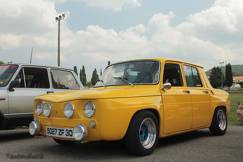 Renault 8 by tautaudu02