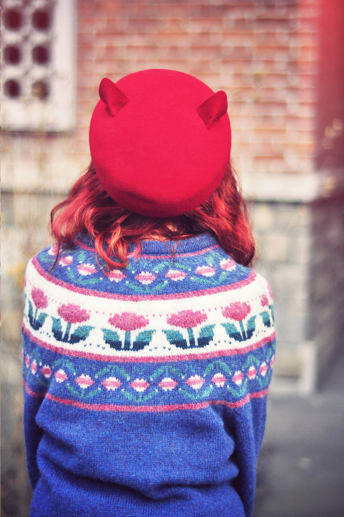 Red kitty hat