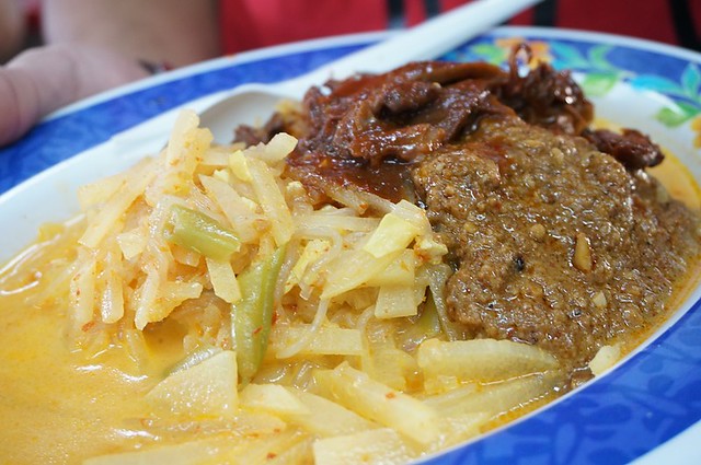 Halal breakfast in Penang Astaka Taman Tun Sardon-019