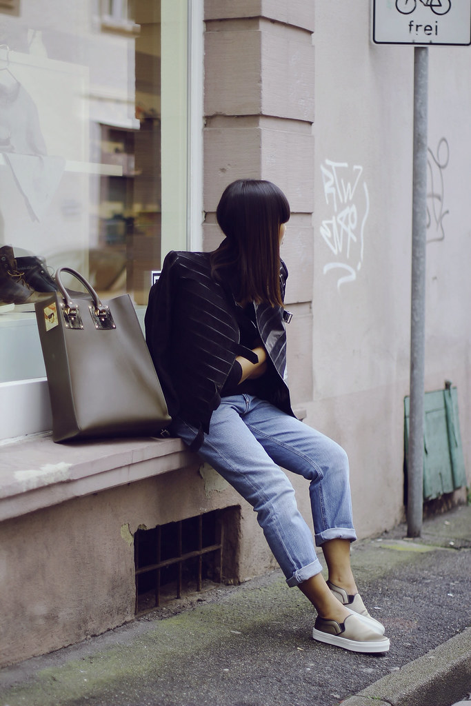 Celine Slipons Khaki Satin- Sigrun Woehr- Saint Laurent Biker Jacket Gasmy Mode Junkie- Sophie Hulme Leather Bag