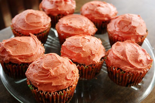 chocolate-cupcakes-orange-buttercream