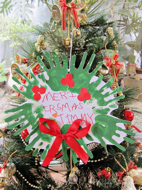 Merry Christmas Hands Wreath