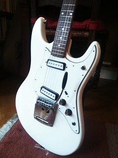 Guitare Aria 1802T de 1969, fabriquée au Japon.