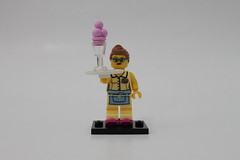 LEGO Collectible Minifigures Series 11 (71002) - Diner Waitress