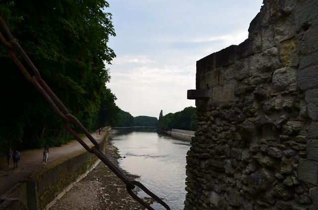 Chateau de Chenonceau drawbridge and river