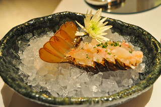 Sashimi de langosta y moluscos