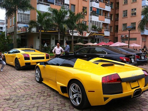 Chiêm ngưỡng bộ đôi siêu xe Lamborghini của đại gia Vũ Hữu Lợi ở Hà Nội
