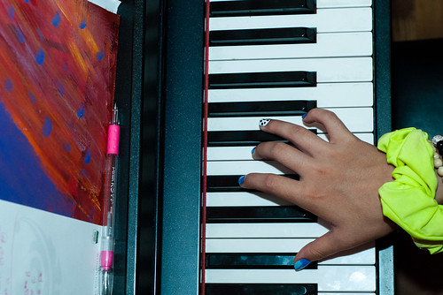 The colours of her piano moment - #227/365 by PJMixer